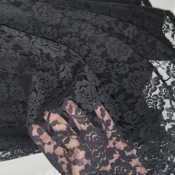 Plus size top - Picture 3 of 4